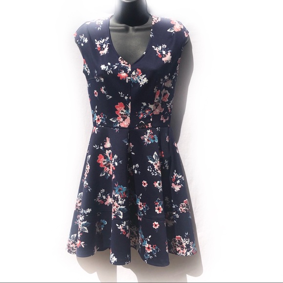 SAKS FIFTH AVENUE SKATER DRESS SLEEVELESS M - Picture 10 of 14